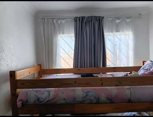 2 BEDROOM TOWNHOUSE FOR SALE IN LINMEYER